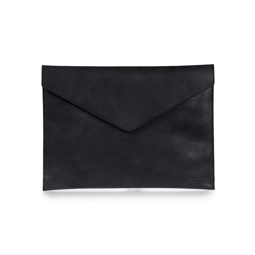 Černý kožený obal na notebook 13" ve tvaru obálky O My Bag v:1047400
