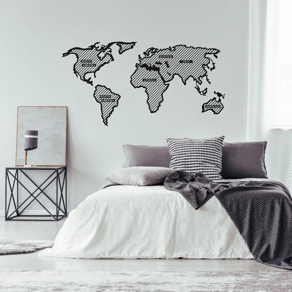Černá kovová nástěnná dekorace World Map In The Stripes, 120 x 65 cm v:1246440