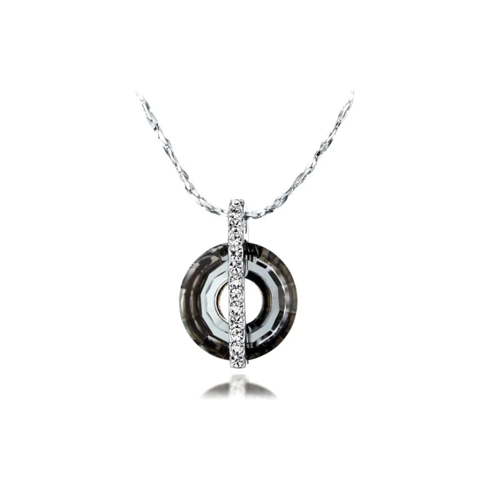 Náhrdelník s bílými krystaly Swarovski Elements Crystals Circle Black v:1197786