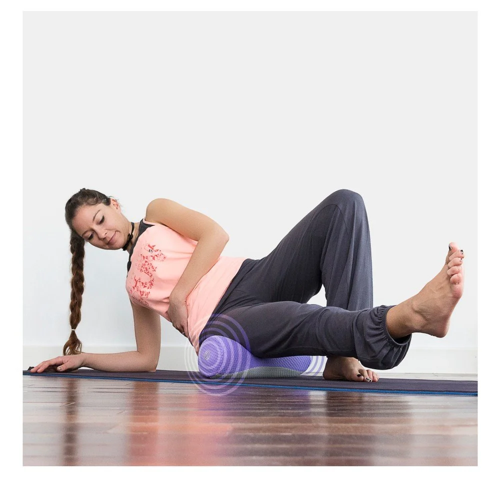 Fialový masážní váleček InnovaGoods Vibro Yoga Roll BTK v:1226102
