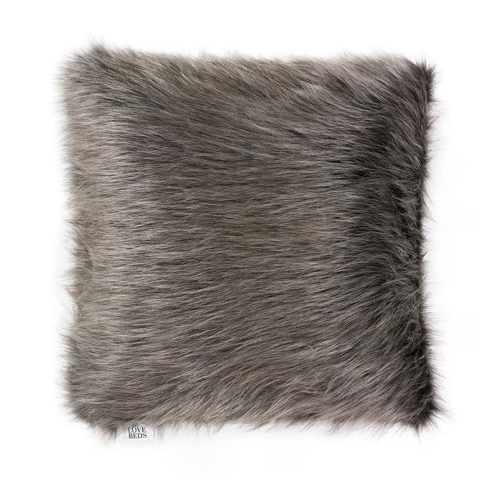 Čokoládově hnědý povlak na polštář WeLoveBeds Fluffy, 50 x 50 cm v:1157430