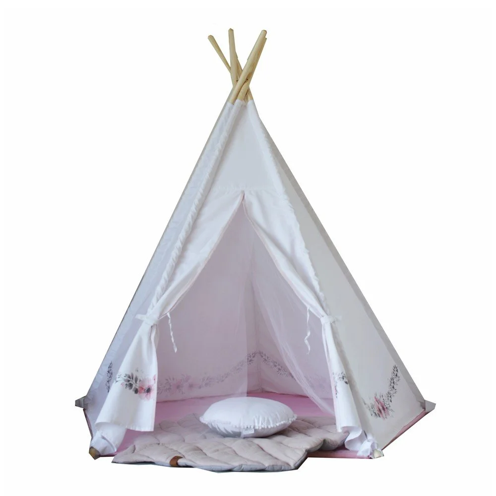 Bílo-růžové pětiúhelníkové teepee VIGVAM Design Botanicals v:1317342 Bílo-růžové pětiúhelníkové teepee VIGVAM Design Botanicals v:1317342