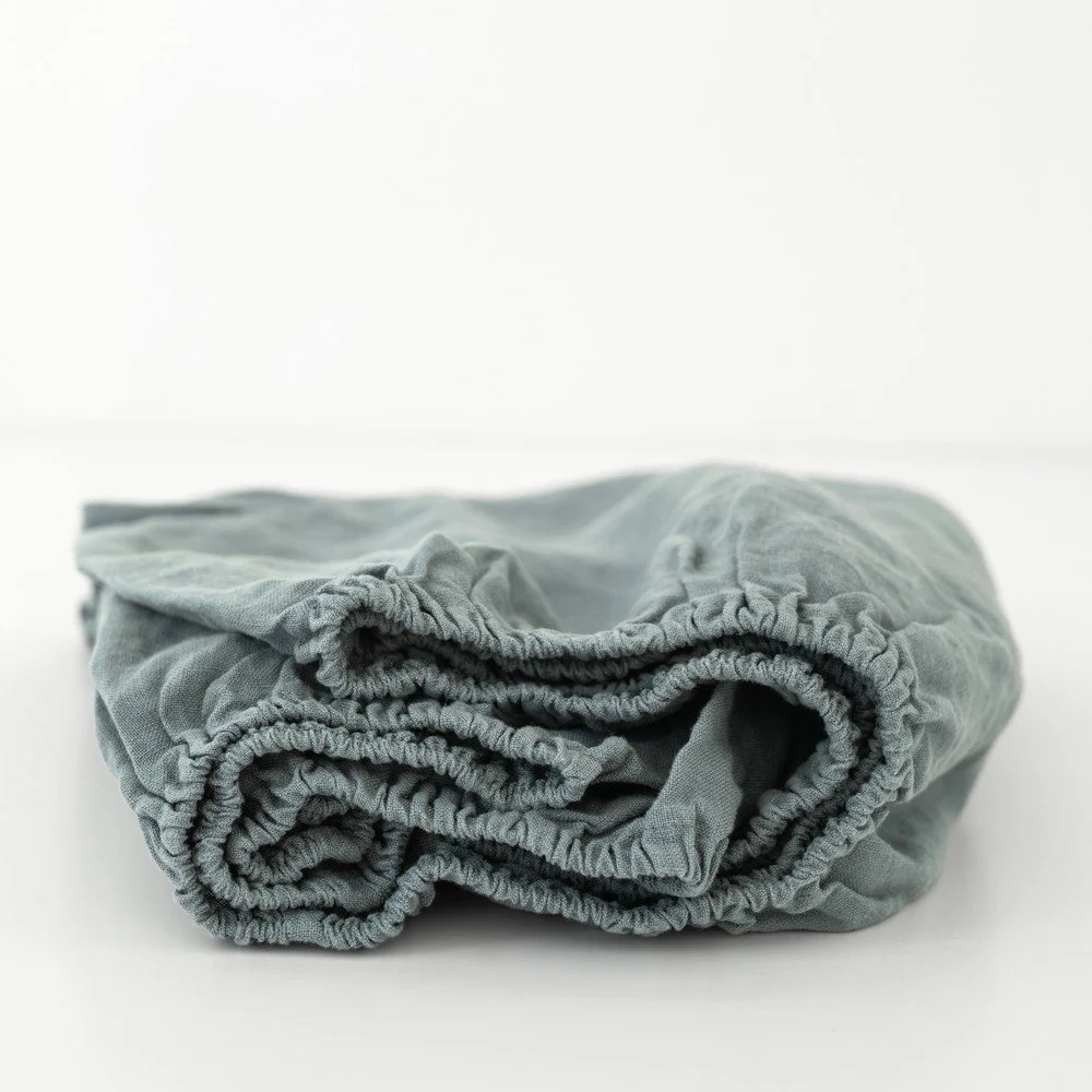 Dětské modré lněné prostěradlo Linen Tales Nature, 60 x 120 cm v:1383041