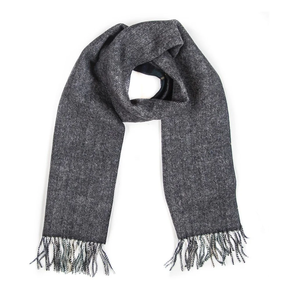 Šedá šála Silk and Cashmere Frangles v:731786